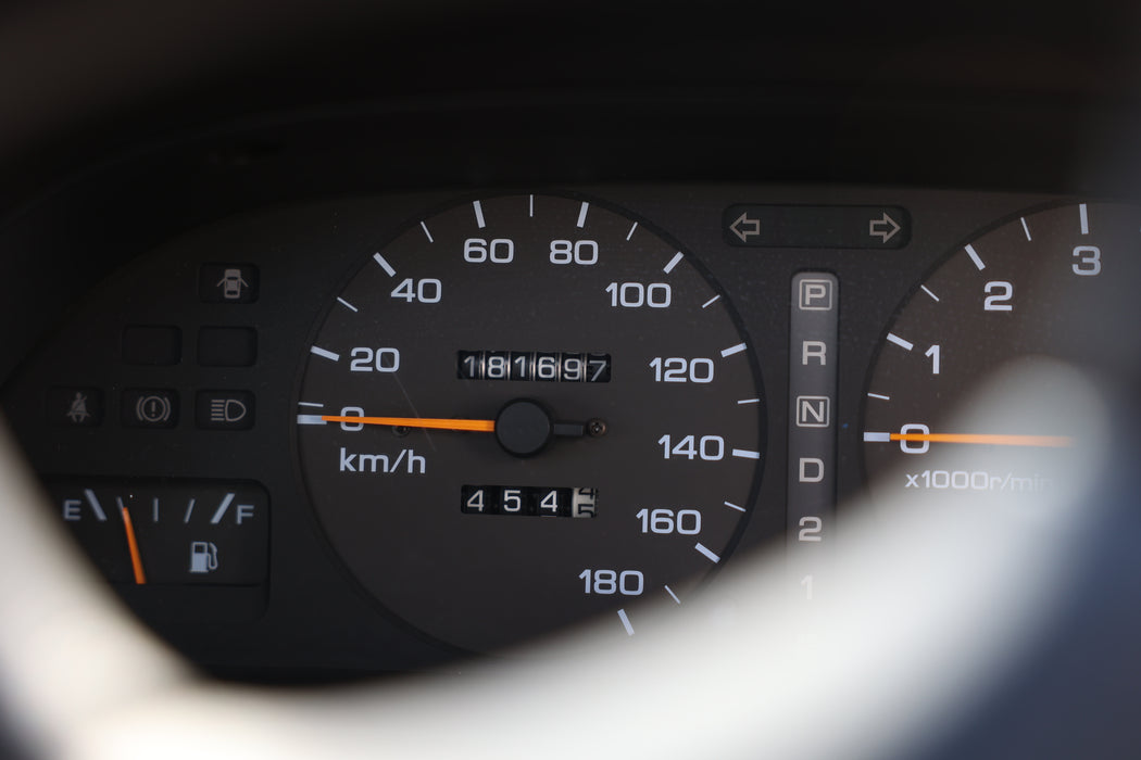 日産自動車 初代ラルゴ2.4ハイウェイスター  資料請求