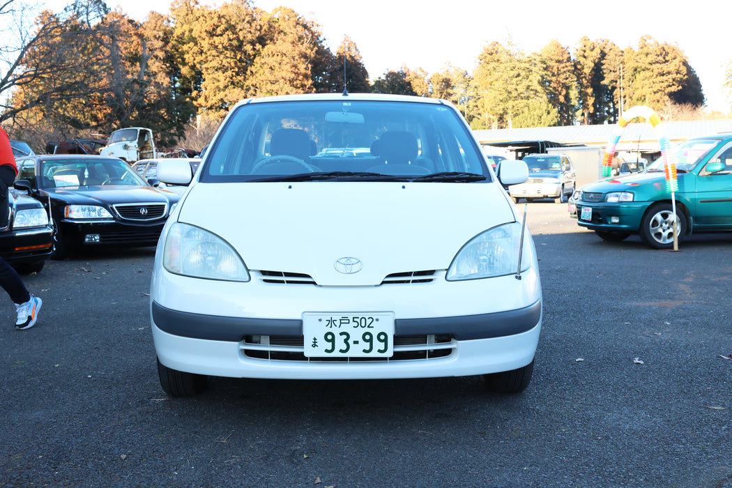 トヨタ自動車 初代プリウス1.5Gセレクション 資料請求