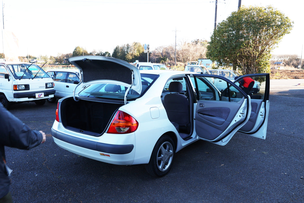 トヨタ自動車 初代プリウス1.5Gセレクション 資料請求